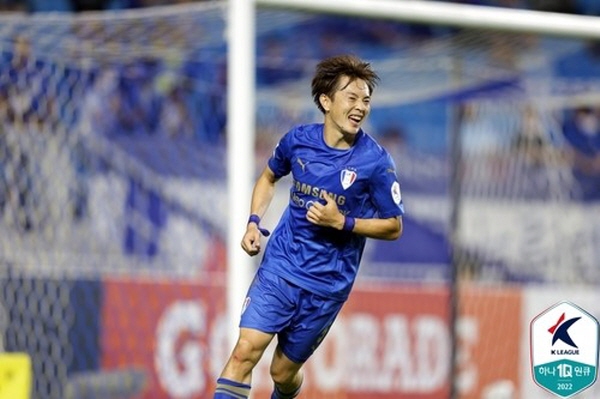 19R 인천과의 홈경기에서 후반 데뷔전을 치른 수원 마나부 ©연합뉴스=한국프로축구연맹 19R 인천과의 홈경기에서 후반 데뷔전을 치른 수원 마나부 ©연합뉴스=한국프로축구연맹